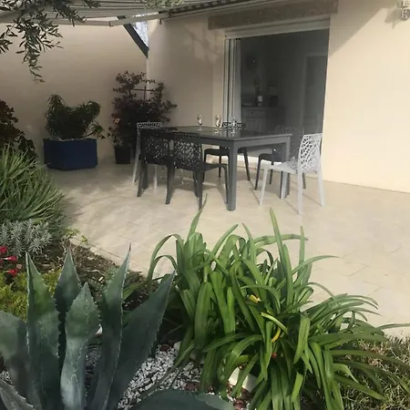 La Metairina Holiday home Penestin